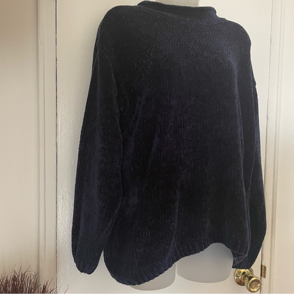 Navy sweater - Picture 2 of 5